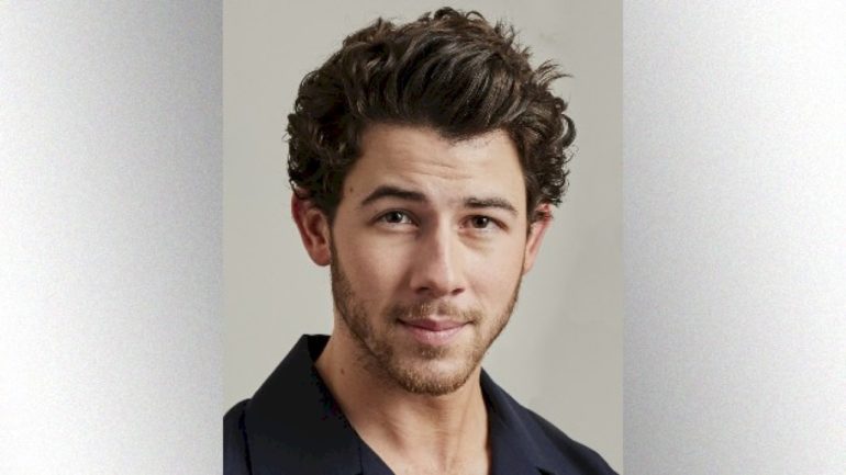 for-the-third-time,-nick-jonas-celebrates-his-birthday-on-the-‘camp-rock’-set