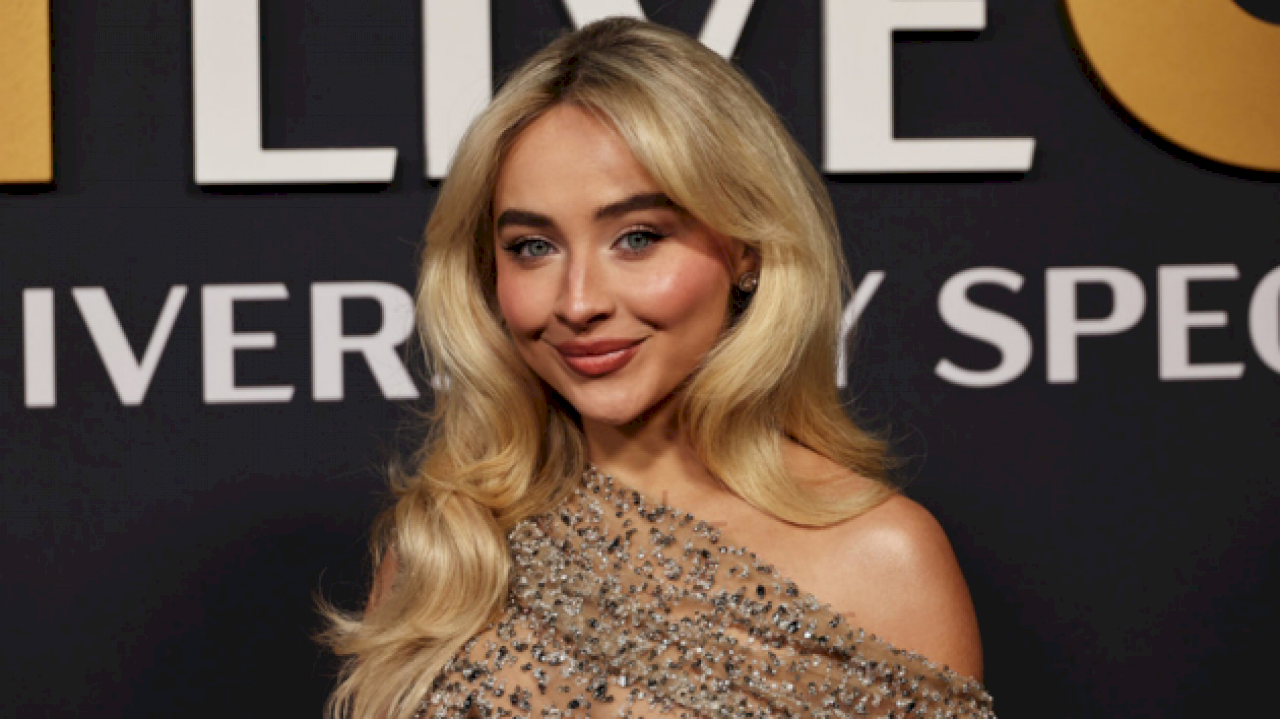 bad-bunny,-sabrina-carpenter-and-amy-poehler-to-host-‘saturday-night-live’-in-season-51