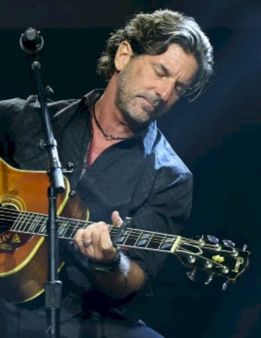 songwriter-brett-james-among-3-killed-in-small-plane-crash-in-north-carolina