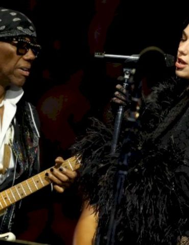 dua-lipa-welcomes-nile-rodgers,-lenny-kravitz-to-stage-for-final-msg-shows