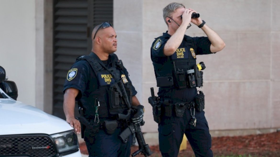 ryan-routh,-accused-of-attempting-to-assassinate-trump-on-golf-course,-rests-his-defense