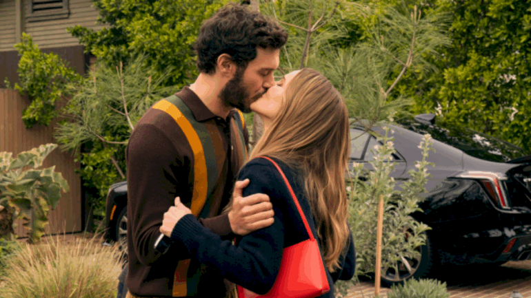 kristen-bell,-adam-brody-star-in-‘nobody-wants-this’-season-2-trailer