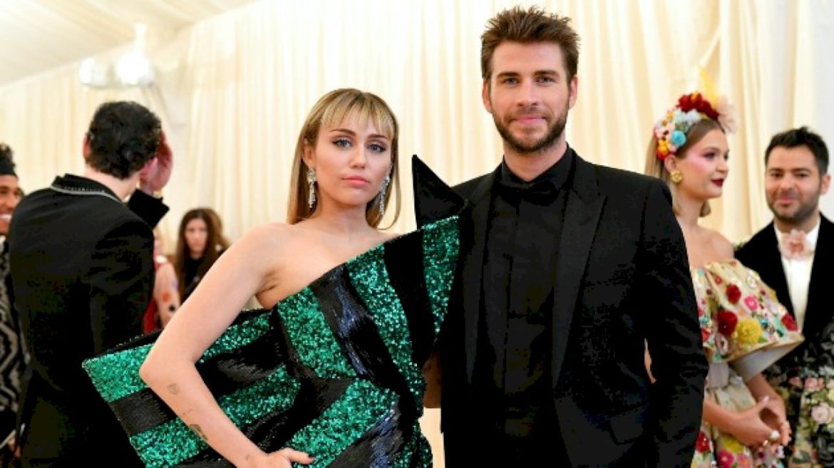 miley-cyrus-still-has-the-dress-she-wore-the-day-she-met-her-ex-husband