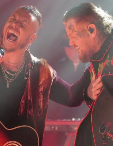 ‘hard-fought-hallelujah’-made-brandon-lake-+-jelly-roll-‘bros’