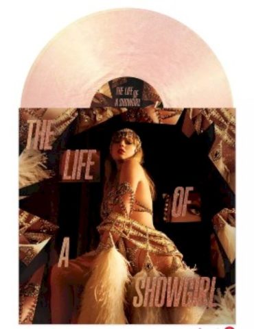 taylor-swift-pokes-fun-at-her-cat-hair-covered-self-in-new-target-promo