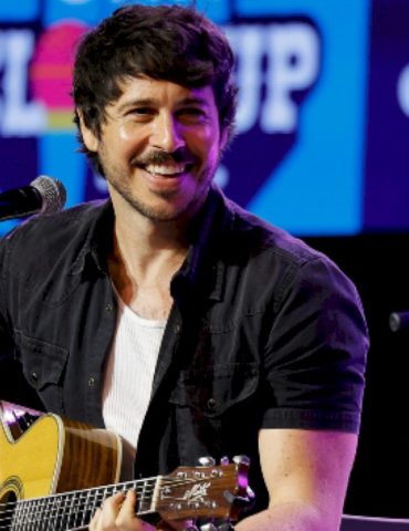 ‘beer-back-home’:-morgan-evans-readies-new-round-of-music