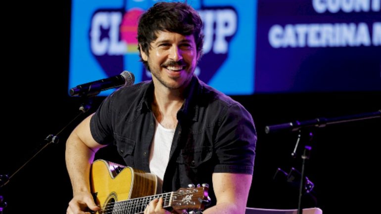 ‘beer-back-home’:-morgan-evans-readies-new-round-of-music