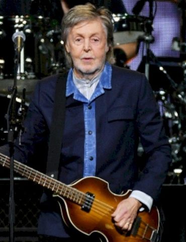 vancouver-man-returns-unreleased-beatles-demo-to-paul-mccartney
