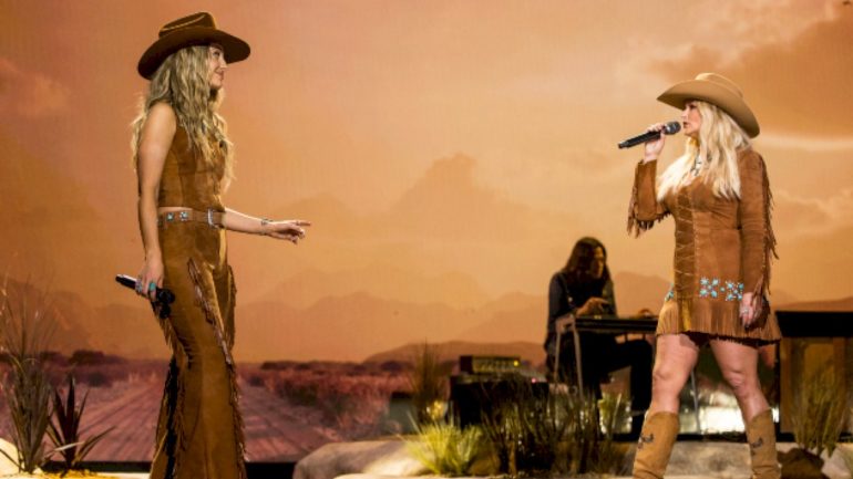 ‘she’s-a-legend-already’:-miranda-lambert’s-time100-next-tribute-to-lainey-wilson