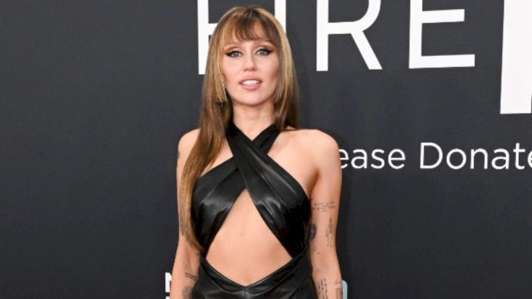 miley-cyrus-claims-she-was-‘the-first-person-to-maybe-ever-be-canceled’