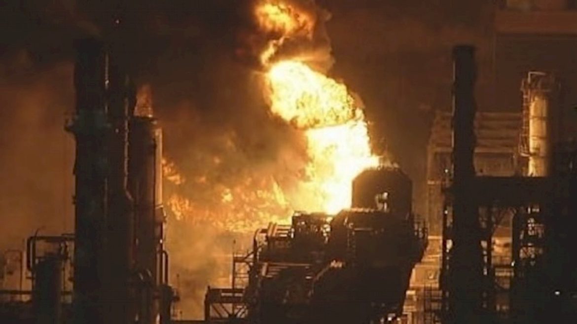 firefighters-battle-large-blaze-at-chevron-refinery-in-southern-california