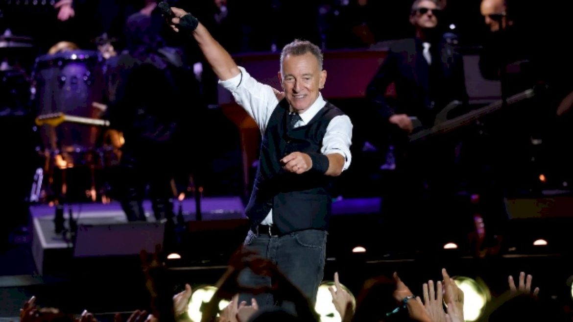 new-jersey-hotel-honors-bruce-springsteen-with-new-suite