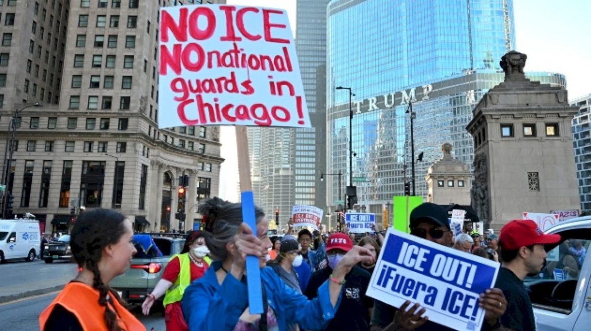 illinois-files-lawsuit-to-block-deployment-of-national-guard