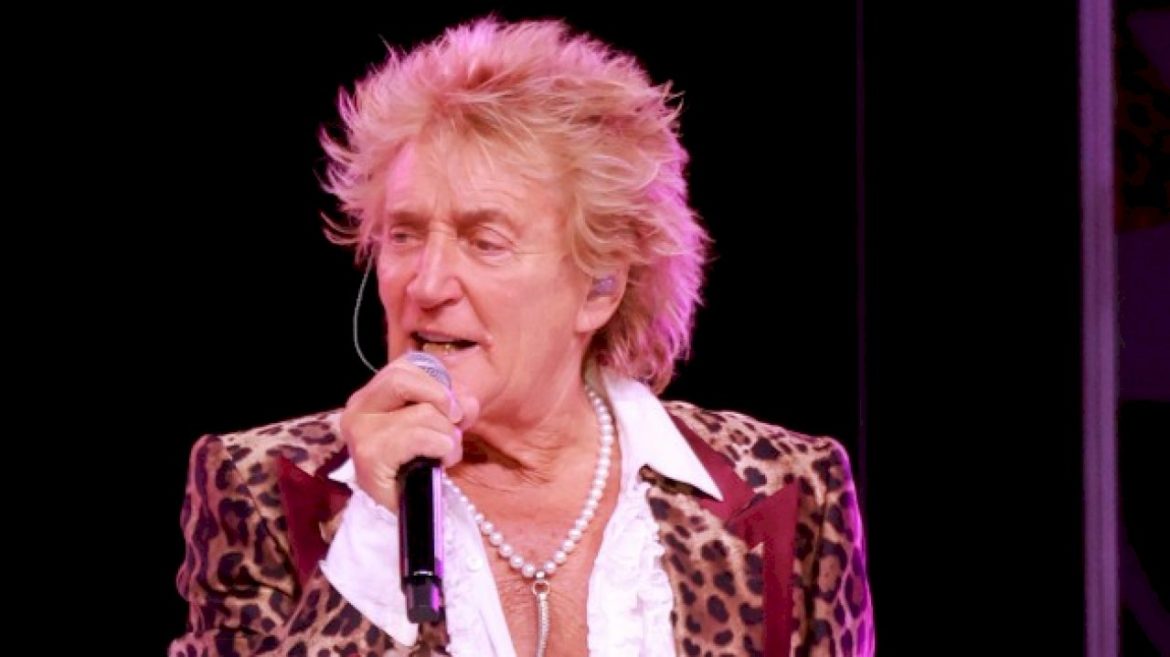 rod-stewart-is-‘halfway-through’-a-new-album