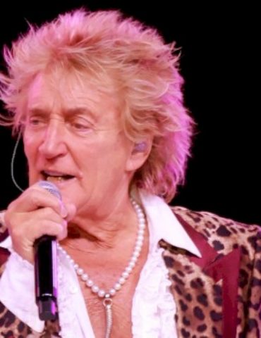 rod-stewart-is-‘halfway-through’-a-new-album