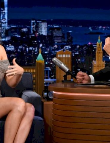 on-‘the-tonight-show,’-taylor-swift-talks-super-bowl,-selena’s-speech,-incommunicado-ed-&-‘wood’