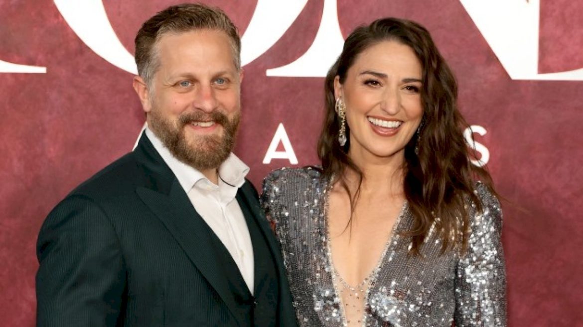 maybe-*now*-she’ll-write-him-a-love-song:-sara-bareilles-weds-longtime-boyfriend