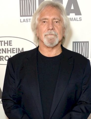 black-sabbath’s-geezer-butler-putting-signed-amp-heads-up-for-sale