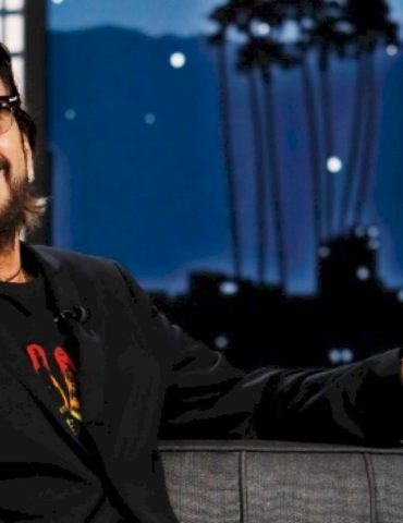 new-auction-includes-signed-instruments-from-ringo-starr,-the-eagles-&-more