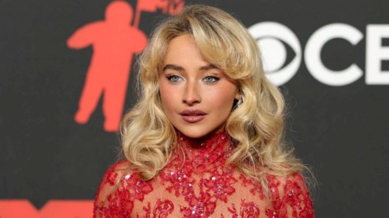 sabrina-carpenter-to-be-honored-as-‘variety”s-2025-hitmaker-of-the-year