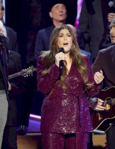 ahead-of-christmas-tour,-lady-a-members-are-‘so-overjoyed’-about-their-new-babies