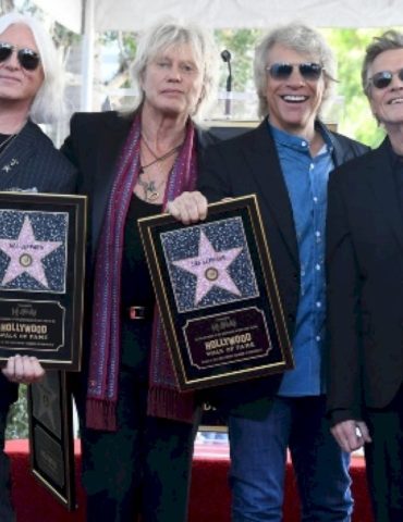 def-leppard-honored-with-star-on-the-hollywood-walk-of-fame