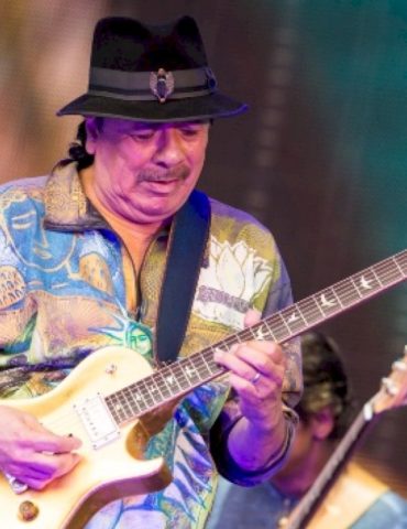 carlos-santana-denies-‘fabricated-comments’-about-bad-bunny-headlining-super-bowl-halftime-show