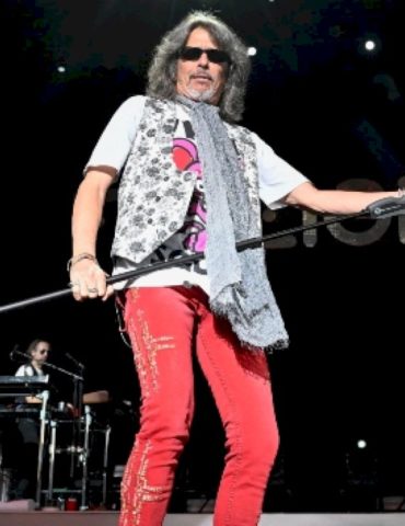 kelly-hansen-plays-final-show-with-foreigner