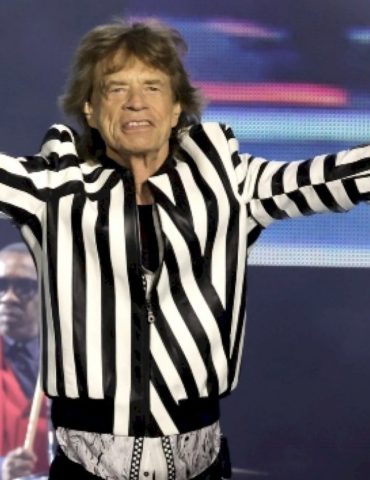 producer-andrew-watt-on-the-funny-thing-mick-jagger-does-while-recording