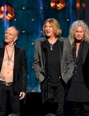 joe-elliott-shares-his-most-memorable-moment-with-def-leppard