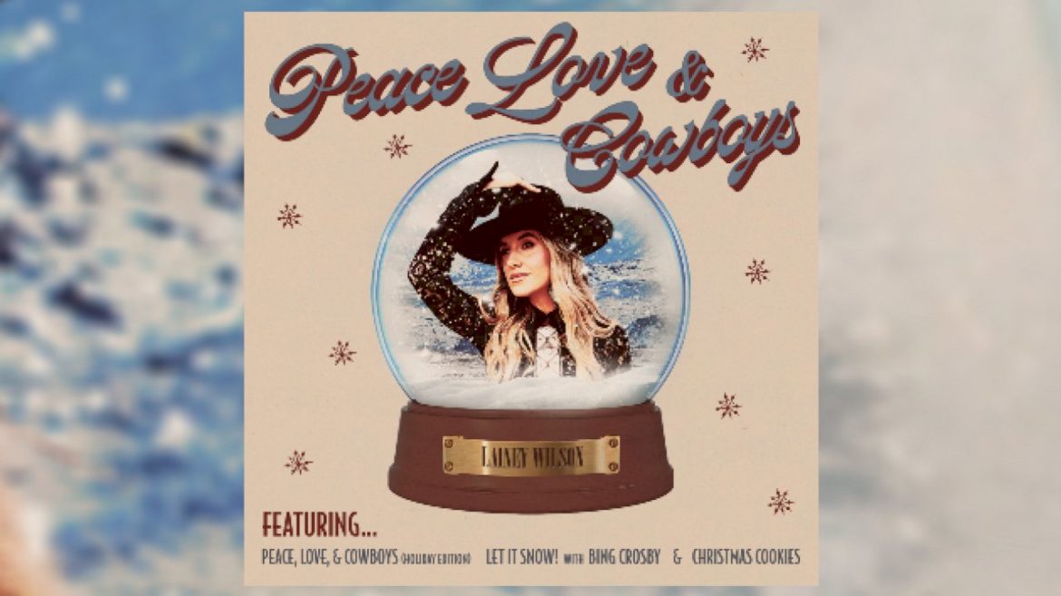 lainey-wilson-puts-‘peace,-love-&-cowboys’-under-the-christmas-tree