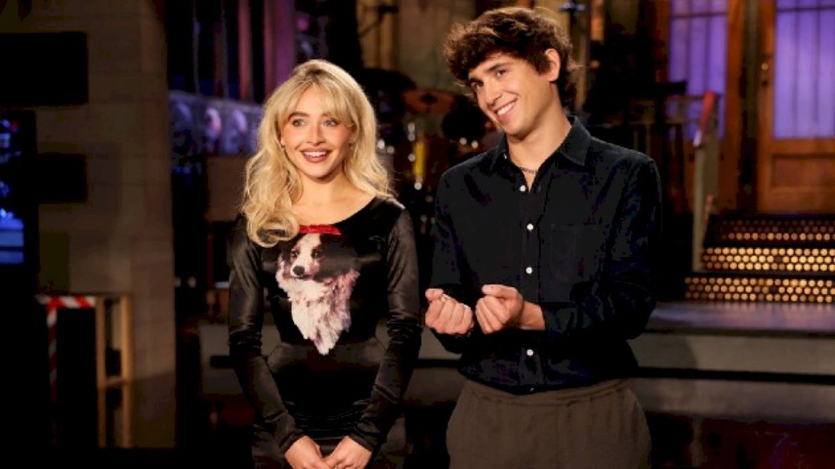 singing-‘nobody’s-son,’-sabrina-carpenter-drops-f-bombs-on-‘snl’