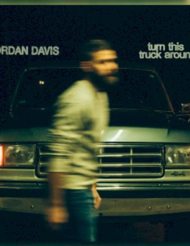 jordan-davis-is-ready-to-‘turn-this-truck-around’-with-a-new-southern-rock-sound