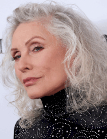 blondie’s-debbie-harry-reveals-who-she-wants-to-play-her-in-biopic