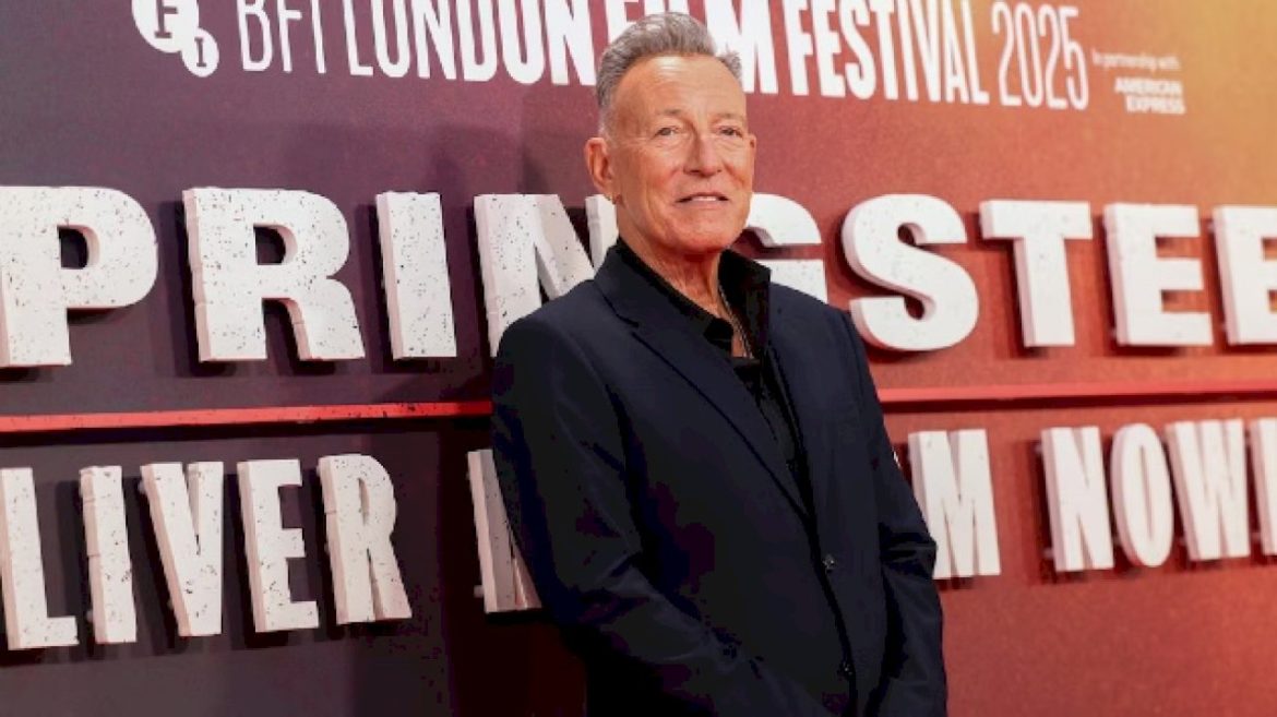 bruce-springsteen-on-facing-his-darkest-moments-in-new-film-‘deliver-me-from-nowhere’