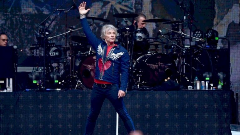 bon-jovi-teases-fans-with-‘something-special’-coming-wednesday