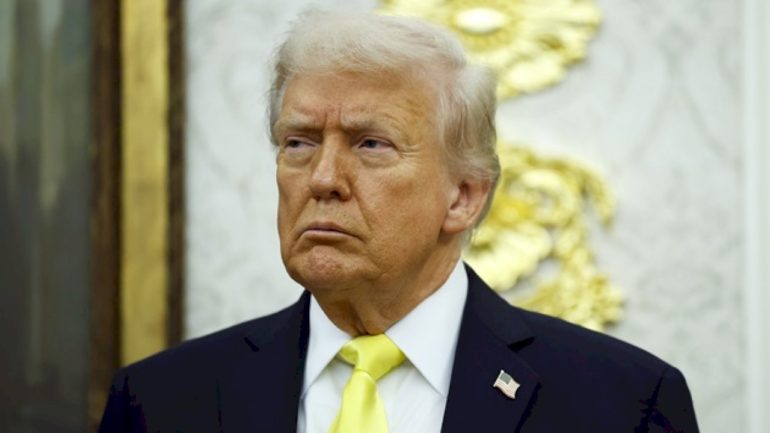 trump-seeks-to-proceed-with-$10b-lawsuit-over-wsj-story-on-epstein’s-birthday-book