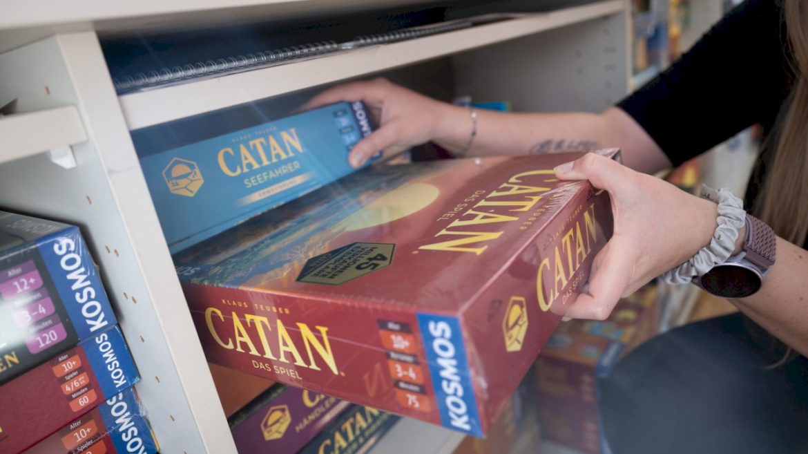 navigating-new-land:-the-world-of-catan-coming-to-netflix