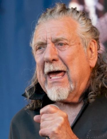 peta-asks-robert-plant-to-temporarily-change-his-name
