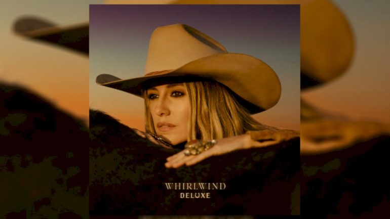 lainey-wilson’s-logged-the-miles-that-inspired-‘somewhere-over-laredo’