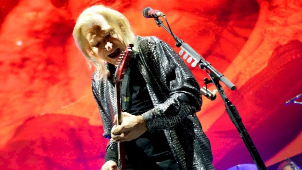 joe-walsh’s-annual-vetsaid-concert-to-stream-live