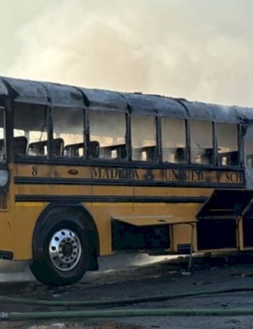 farmworkers-hailed-as-heroes-after-rescuing-20-children-from-burning-school-bus-in-california
