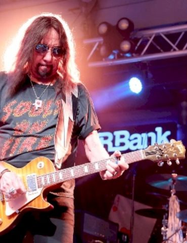 kiss-catalog-sees-sales,-streaming-bump-following-ace-frehley’s-death