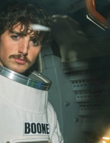 rocket-man:-benson-boone-to-headline-show-at-kennedy-space-center