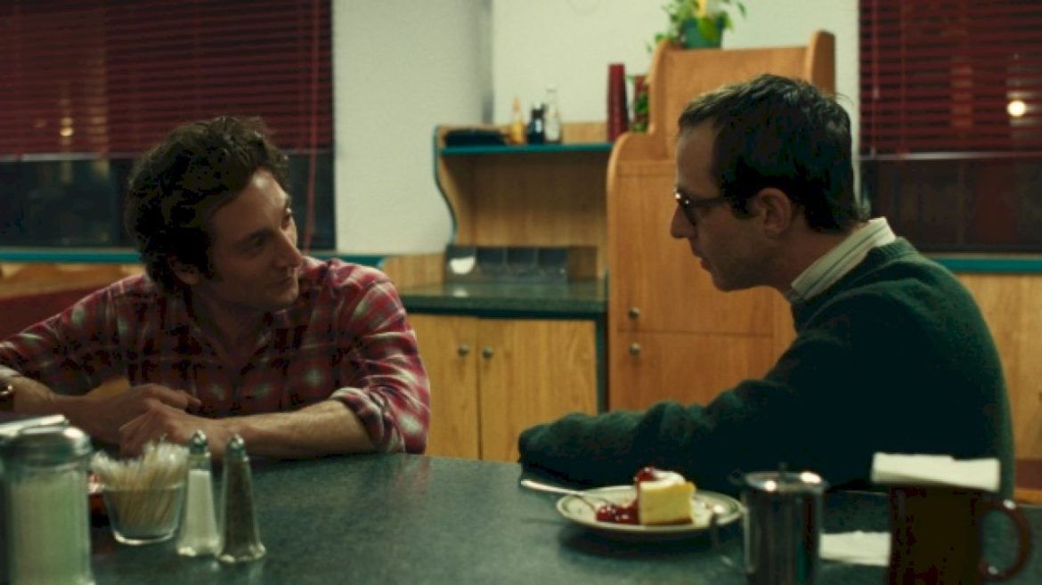 ‘deliver-me-from-nowhere’s’-jeremy-allen-white,-jeremy-strong-on-connecting-with-bruce-springsteen