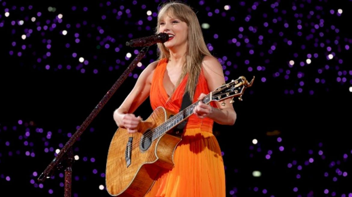 talk-about-a-great-pumpkin:-taylor-swift-honored-on-735-pound-gourd