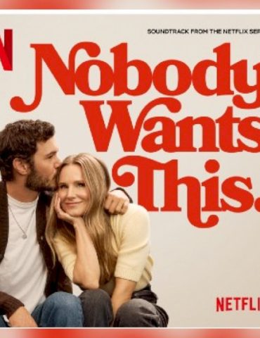 watch-selena-gomez’s-video-for-new-song,-‘in-the-dark’