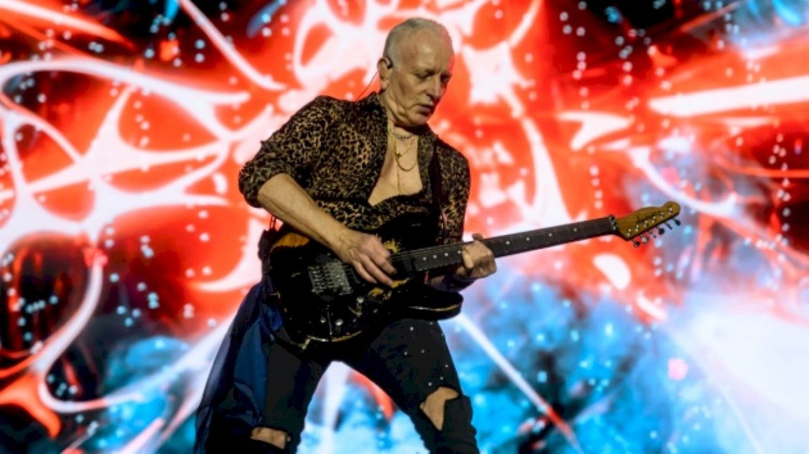 phil-collen-on-why-def-leppard’s-first-diamond-award-is-his-most-memorable-moment