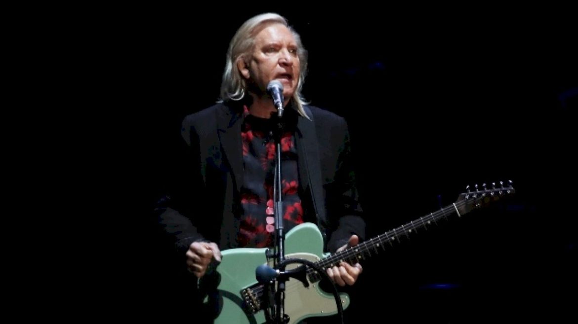 joe-walsh’s-personal-items,-memorabilia-to-go-up-for-auction