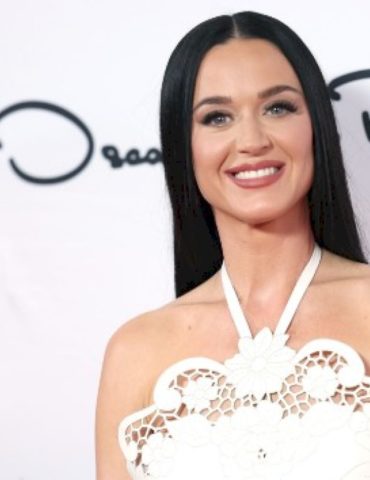 katy-perry-and-justin-trudeau-step-out-as-a-couple-in-paris